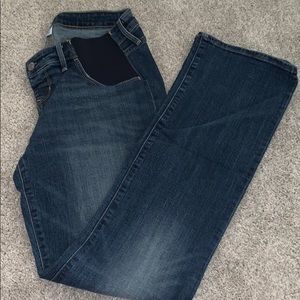 NWOT Old navy maternity jeans